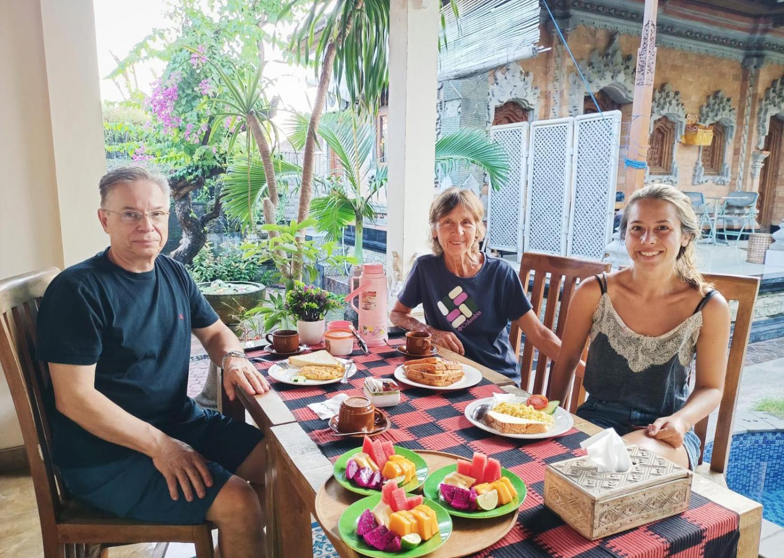 Green Palace Homestay Batununggul 외부 사진